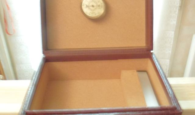 Divers coffret a cigarettes ou cigarillos