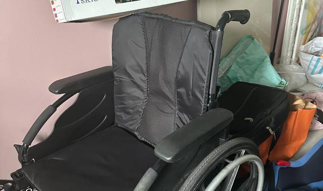 Divers fauteuil roulant