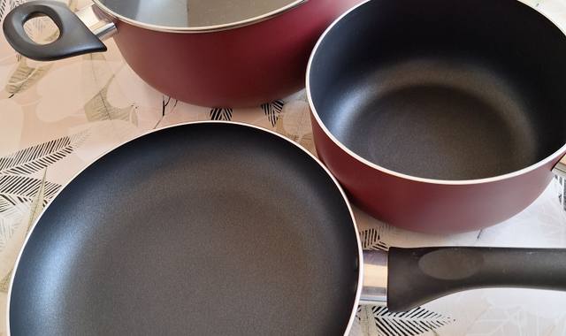 Divers je donne batterie de cuisine