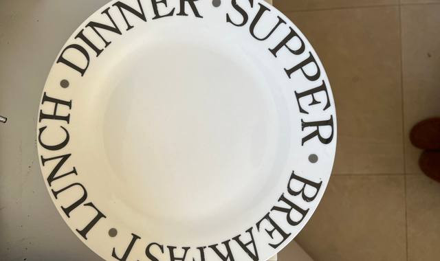 Divers assiettes plates