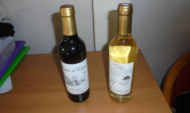 Divers 2 petites bouteilles de vins 37 , 5 cl