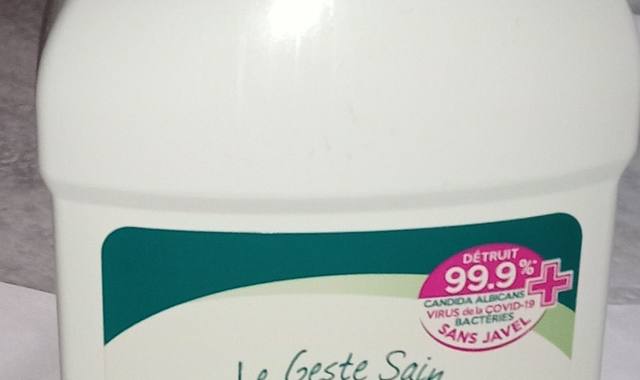 Divers petit bidon vide