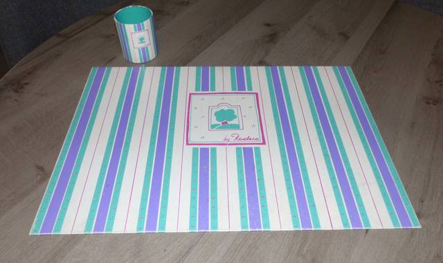 Divers sous-main et porte-crayon