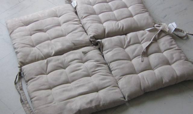 Divers 4 dessus de chaises