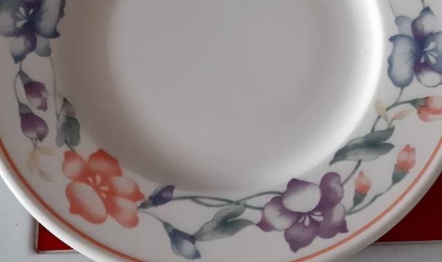 Divers lot  d'assiettes