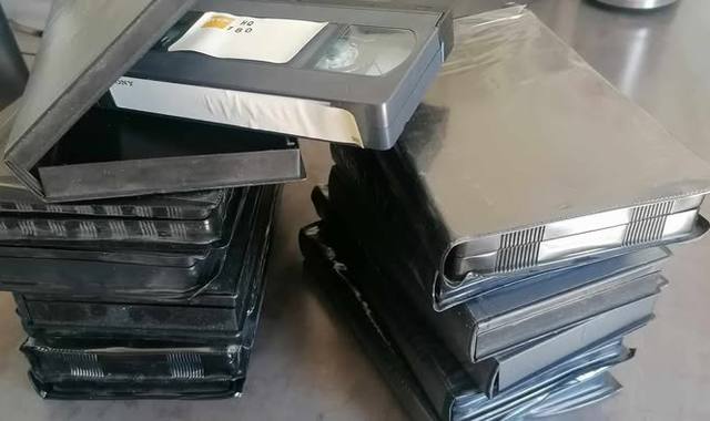 DVD, Film, Cinéma 13 Cassettes VHS et leur étui