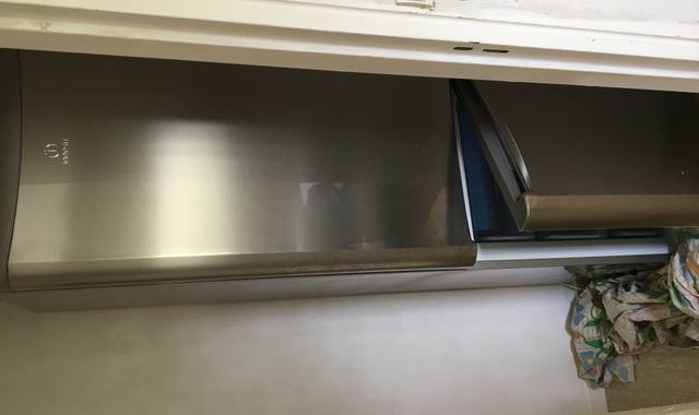 Electroménager réfrigérateur combiné Indesit volume 332 L