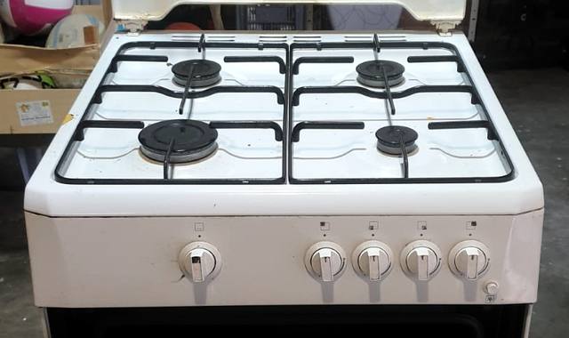 Electroménager gazinière Beko totalement fonctionnelle
