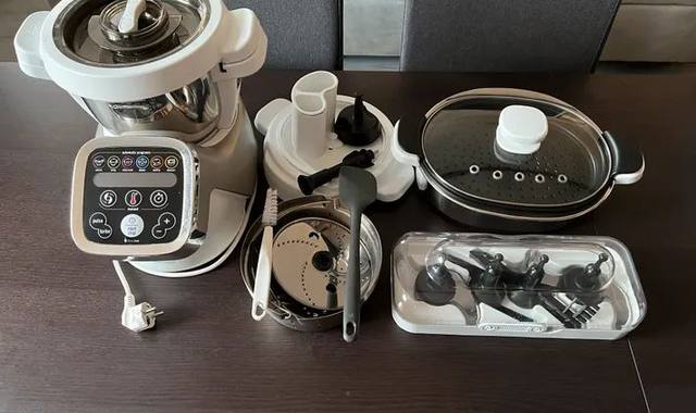 Electroménager robot Moulinex blinder chauffant