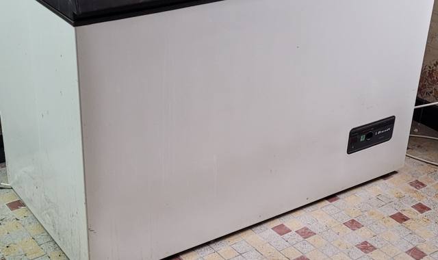 Electroménager congélateur bahut