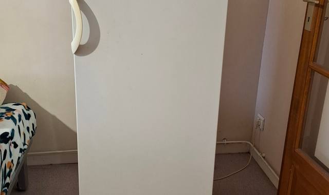 Electroménager petit frigo assez bon etat