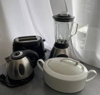 Electroménager ensemble grille -pain,mixeur,bouilloire et boll a soupe