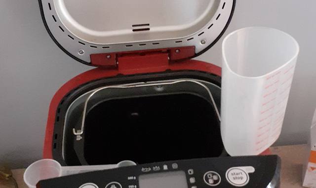 Electroménager machine à pain Moulinex