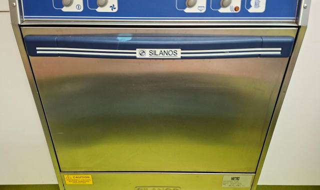 Electroménager lave vaisselle professionnel de restauration SILANOS