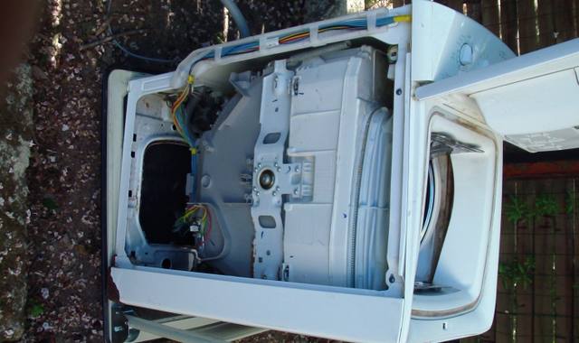 Electroménager lave linge vedette en panne