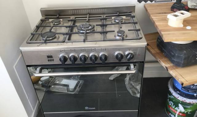 Electroménager cuisinière 5 foyers