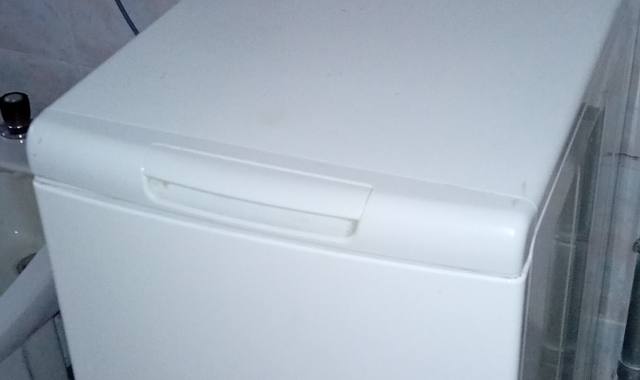 Electroménager machine à laver couleur blanc