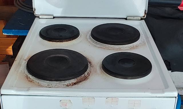 Electroménager cuisinière éléctrique AEG