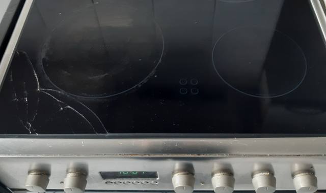 Electroménager vitrocéramique/Four