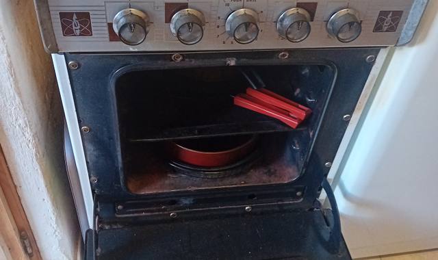 Electroménager gaziniere de ville 4 feux