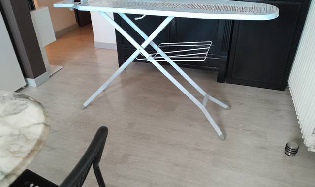 Electroménager table a repasser