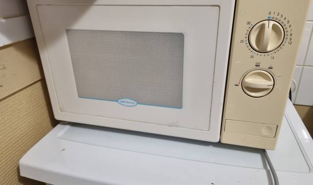 Electroménager urgent micro onde