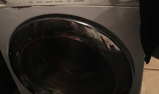 Electroménager machine a laver daewoo E_6212 pour pièce ou réparer