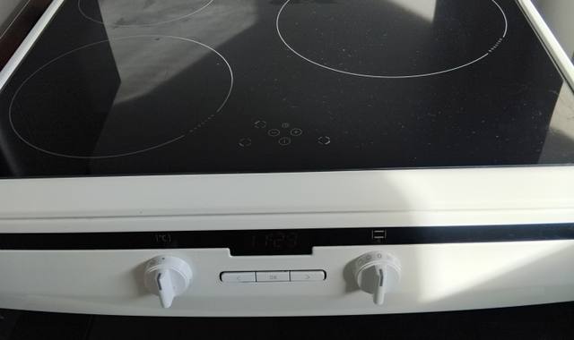 Electroménager cuisinière  THOMPSON