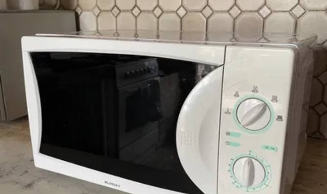 Electroménager micro onde