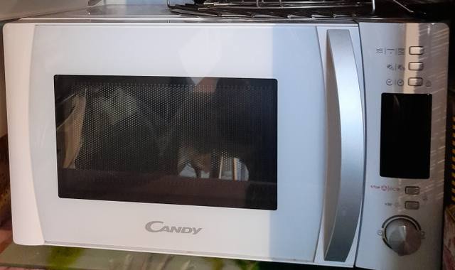 Electroménager micro-ondes CANDY blanc