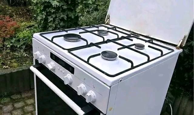 Electroménager je donne cette cuisinière