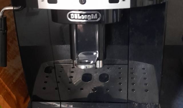 Electroménager machine à café Delonghi