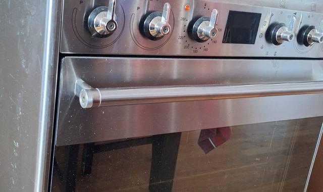 Electroménager cuisinière vitrocéramique SMEG