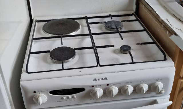 Electroménager cuisinière Brandt