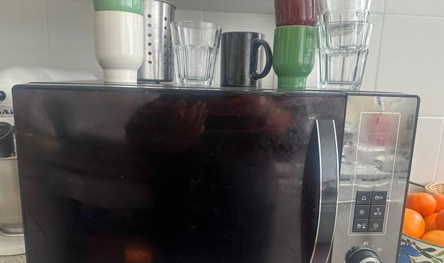 Electroménager micro-onde et four