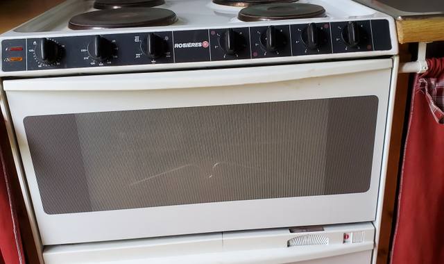 Electroménager cuisinière // lave vaisselle intégré Rosières