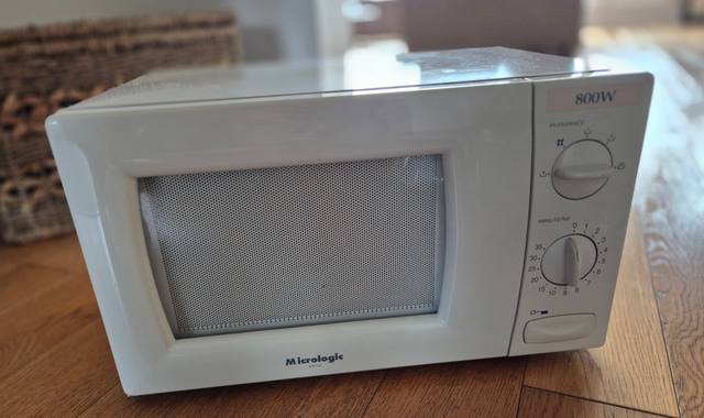Electroménager micro-ondes