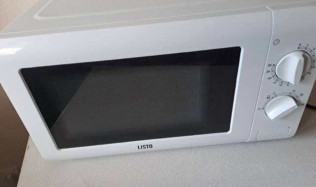 Electroménager micro onde Marque listo