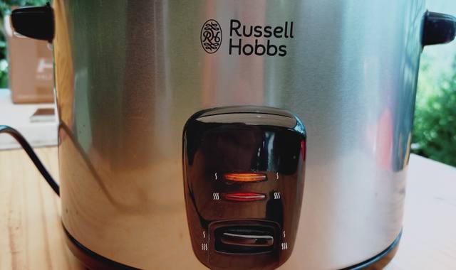 Electroménager cuiseur à riz Russell Hobbs