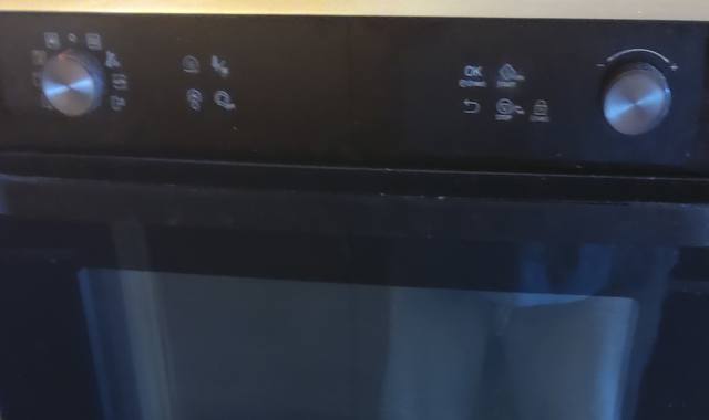 Electroménager four micron ondes combiné, à réviser.