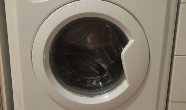 Electroménager lave linge en panne