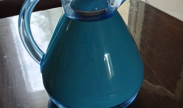 Electroménager pichet isotherme bleu