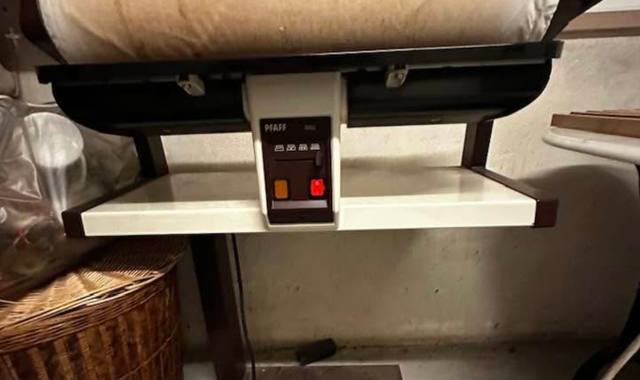 Electroménager pFAFF machine à repasser à rouleaux