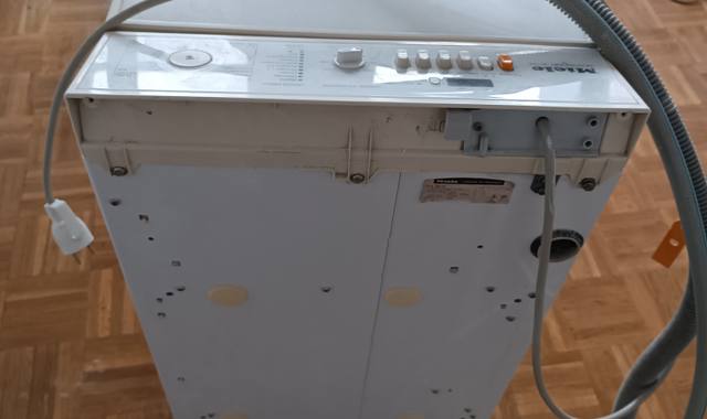 Electroménager a donner lave linge miele et cuisinière