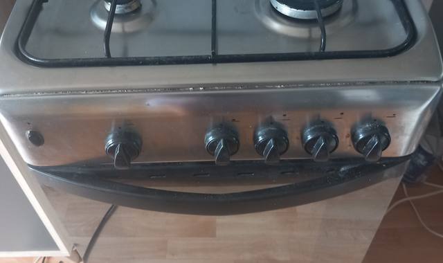 Electroménager gazinière gaz et électricité