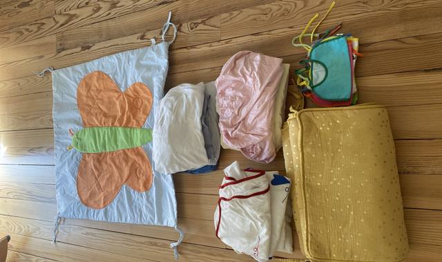 Equipements pour Bébé, Enfants, Puériculture draps housses lit bébé bavoirs protèges matelas à langer