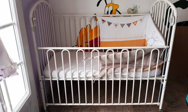 Equipements pour Bébé, Enfants, Puériculture lit bébé à barreaux