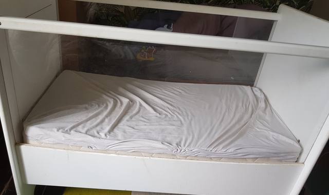 Equipements pour Bébé, Enfants, Puériculture lit bébé +matelas bon état