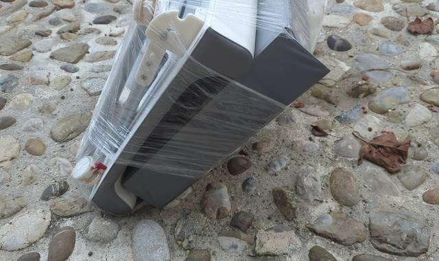 Equipements pour Bébé, Enfants, Puériculture baignoire sur pied / table à langer intégrée