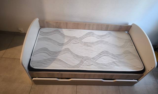 Equipements pour Bébé, Enfants, Puériculture lit enfant